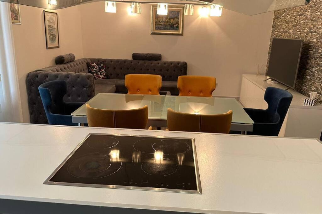 Apartment With Big Terrace Leon سبليت المظهر الخارجي الصورة