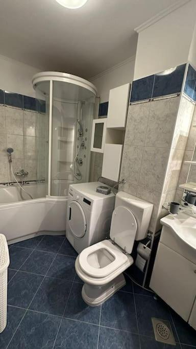 Apartment With Big Terrace Leon سبليت المظهر الخارجي الصورة